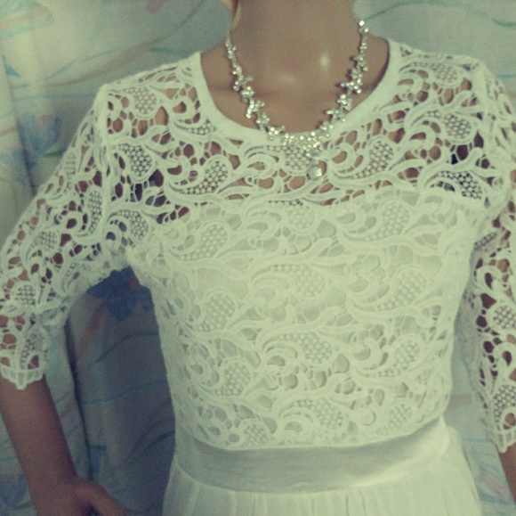 ELEGANT LACE FLOOR LENGTH HALF SLEEVE CHIFFON DRES - Picture 3 of 4